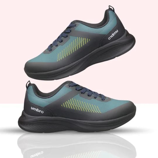 Teal and black Umbro men’s casual sports shoe with lace-up closure and cushioned sole