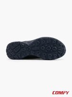 Rugged outsole tread pattern of Landrover men's outdoor low-cut shoe.